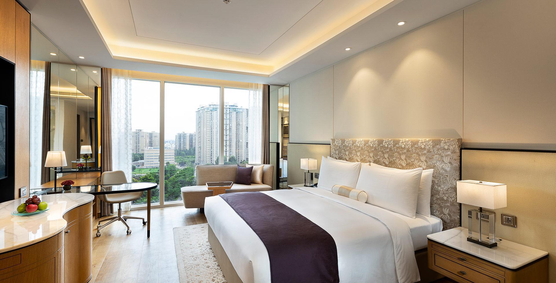 The Leela Bhartiya City, Hotel Convention & Residences