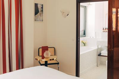 Superior Room Riviera Eiffel View