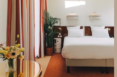 Junior Suite Eiffel Tower View
