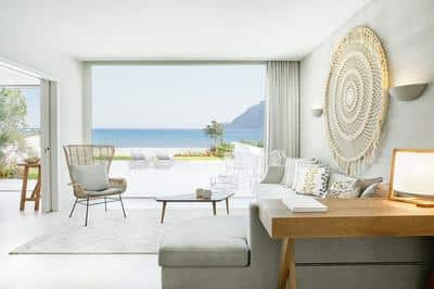 Deluxe one Bedroom Bungalow Suite with Private Garden Beachfront