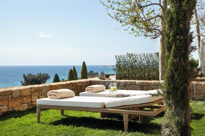 Deluxe Two Bedroom Family Suite Private Garden