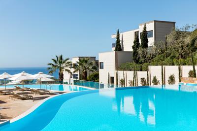 Swimming Pool - Adults Only