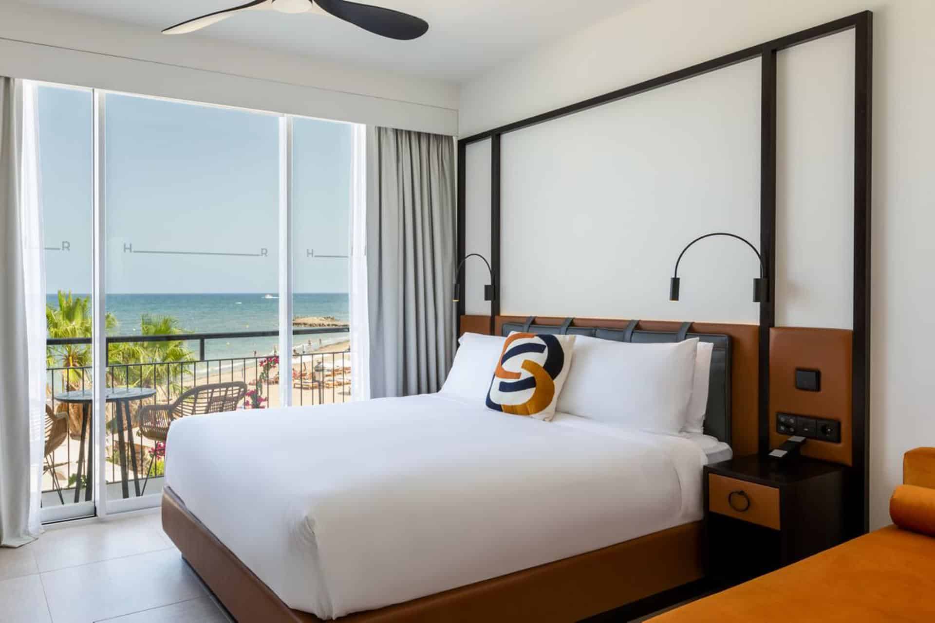Premium Sea View, Guest Room, 1 Queen, Sea View, Balcony