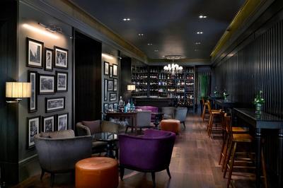 Manhattan Bar