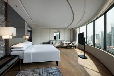 Executive Lounge Access, 1 Bedroom Larger Suite