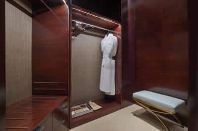 One Bedroom Corner Suite With Sea View