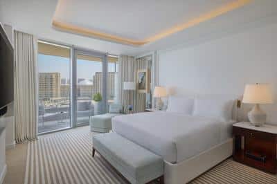 One Bedroom Corner Suite With Sea View