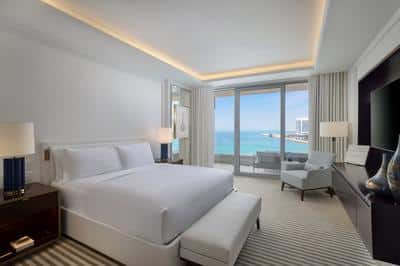 King Deluxe One Bedroom Suite
