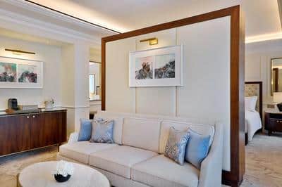 The Ritz-Carlton Suite