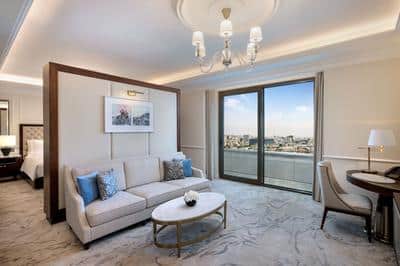 The Ritz-Carlton Suite