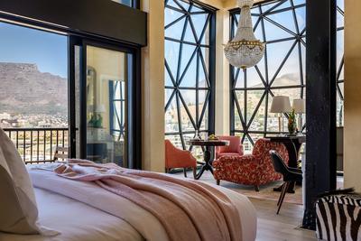 Deluxe Superior Suite