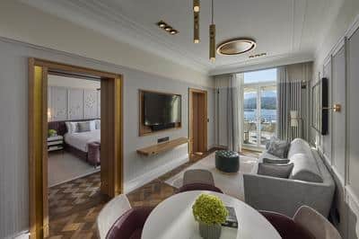 Lake View Suite with Terrace