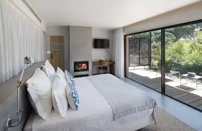 Spa Room King Bed
