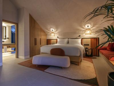 SO VIP Suite Almenara