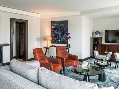 Opera Suite