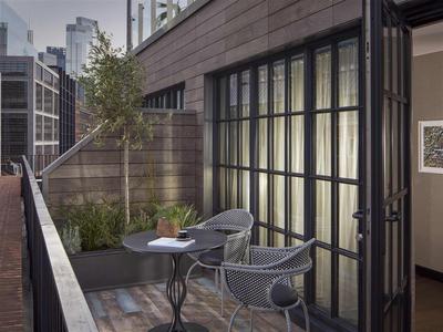 Superior Queen with Terrace