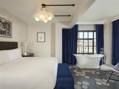 Penthouse Suite