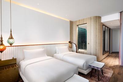 E WOW
2 Bedroom Suite