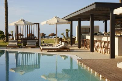 Naked Star Pool Bar