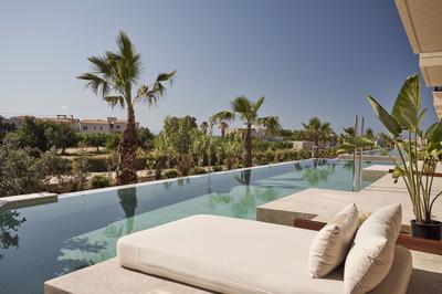 Ocean One Bedroom Suite Swim-Up
