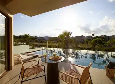 Ocean One Bedroom Suite Swim-Up