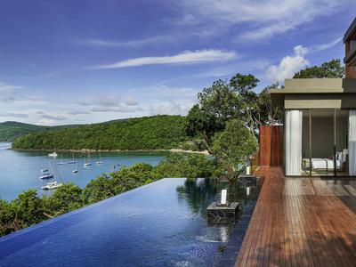 4 Bedroom Hilltop Cliff Villa