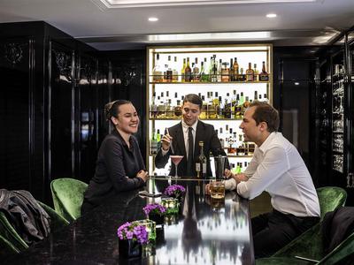 Bar Lounge