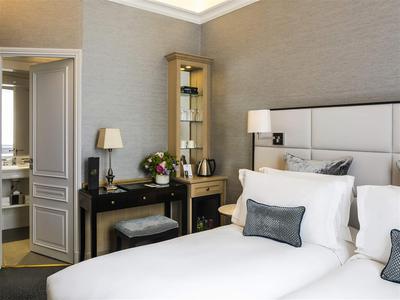 Guest room