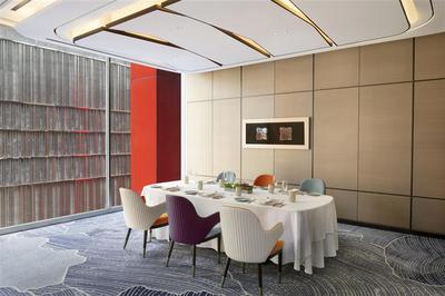 Meeting room, Cerezo