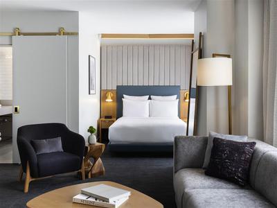 Guest room