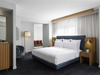 Guest room