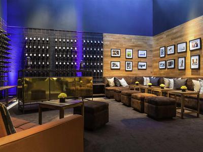 Bar Lounge