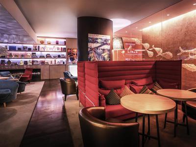 Bar Lounge