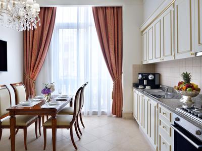 Raffles Royal Villa