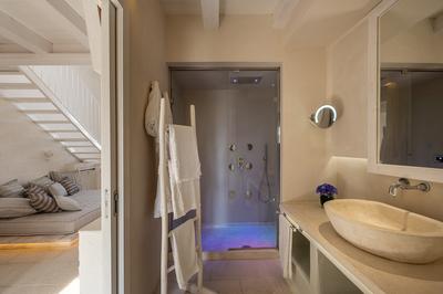 Limoni Sunset Suite