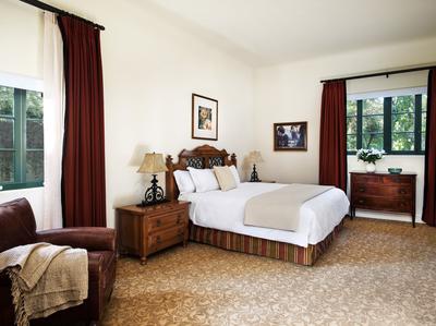 Clara Vista Cottage Suite Bedroom