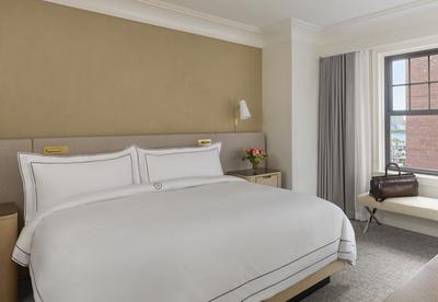 Suite Bedroom
