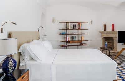 Corner Suite