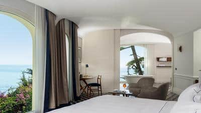 Corner Suite