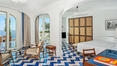 Deluxe Suite with Terrace