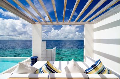 Reef Water Pool Villa