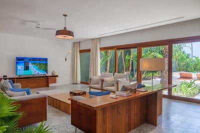Private Beach Villa Residence (4 Bedroom)