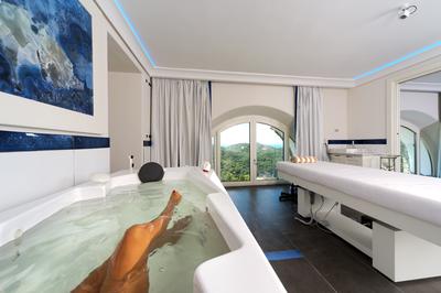 Spa Treatment Cabin