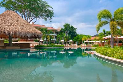 Royal Beach Club - Private Pool and Swim Up Bar