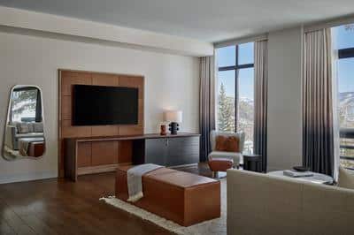 Mountain Front Suite Living Room