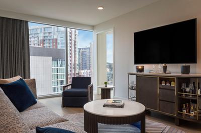 Cool Corner Suite