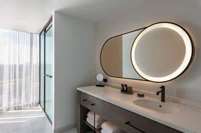 Cool Corner Suite