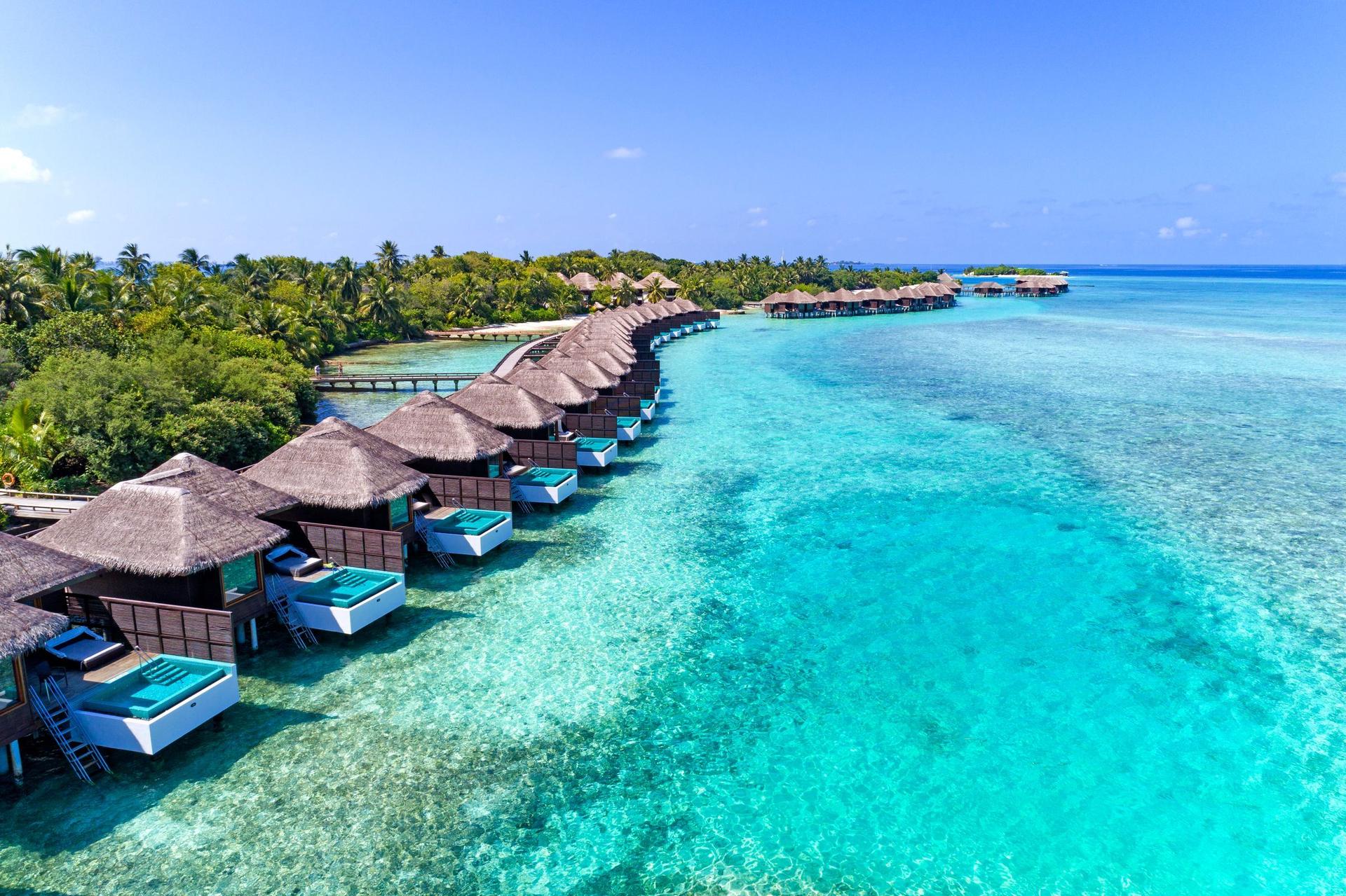 Sheraton Maldives Full Moon Resort & Spa