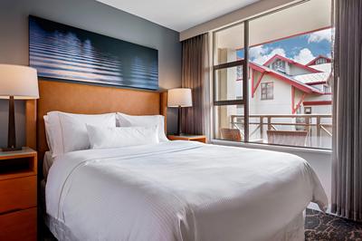 Queen Guestroom