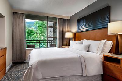 King Guestroom with Balcony